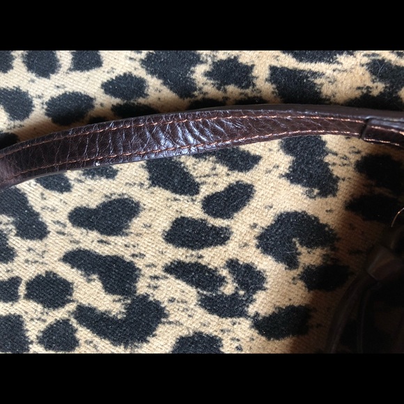 UGG Mini Purse. - Picture 7 of 12
